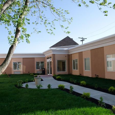 Aashram Hotel By Niagara River Niagara Falls Exterior photo