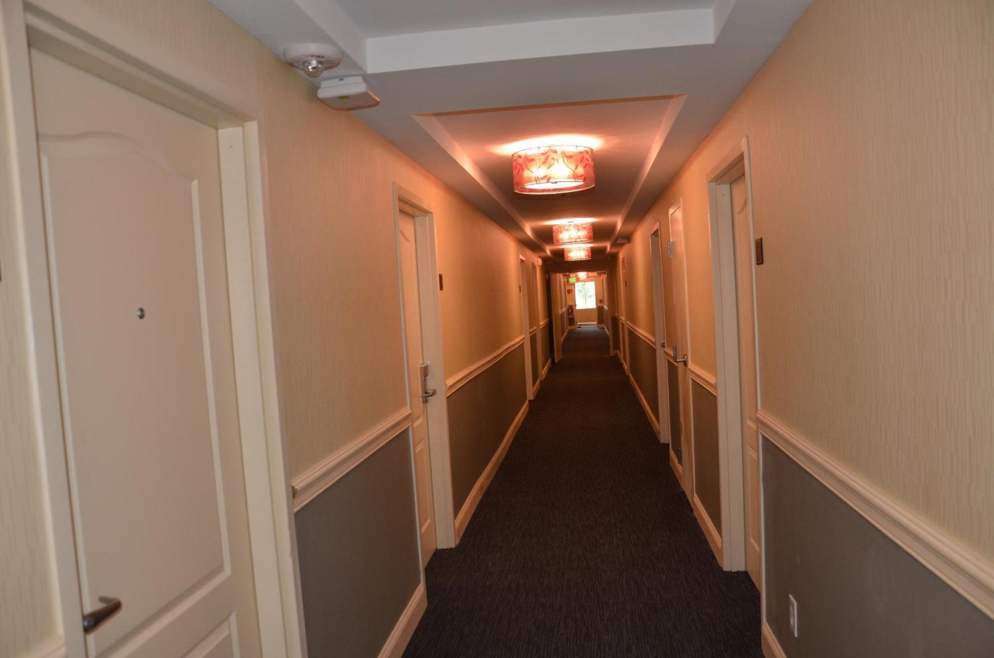 Aashram Hotel By Niagara River Niagara Falls Exterior photo